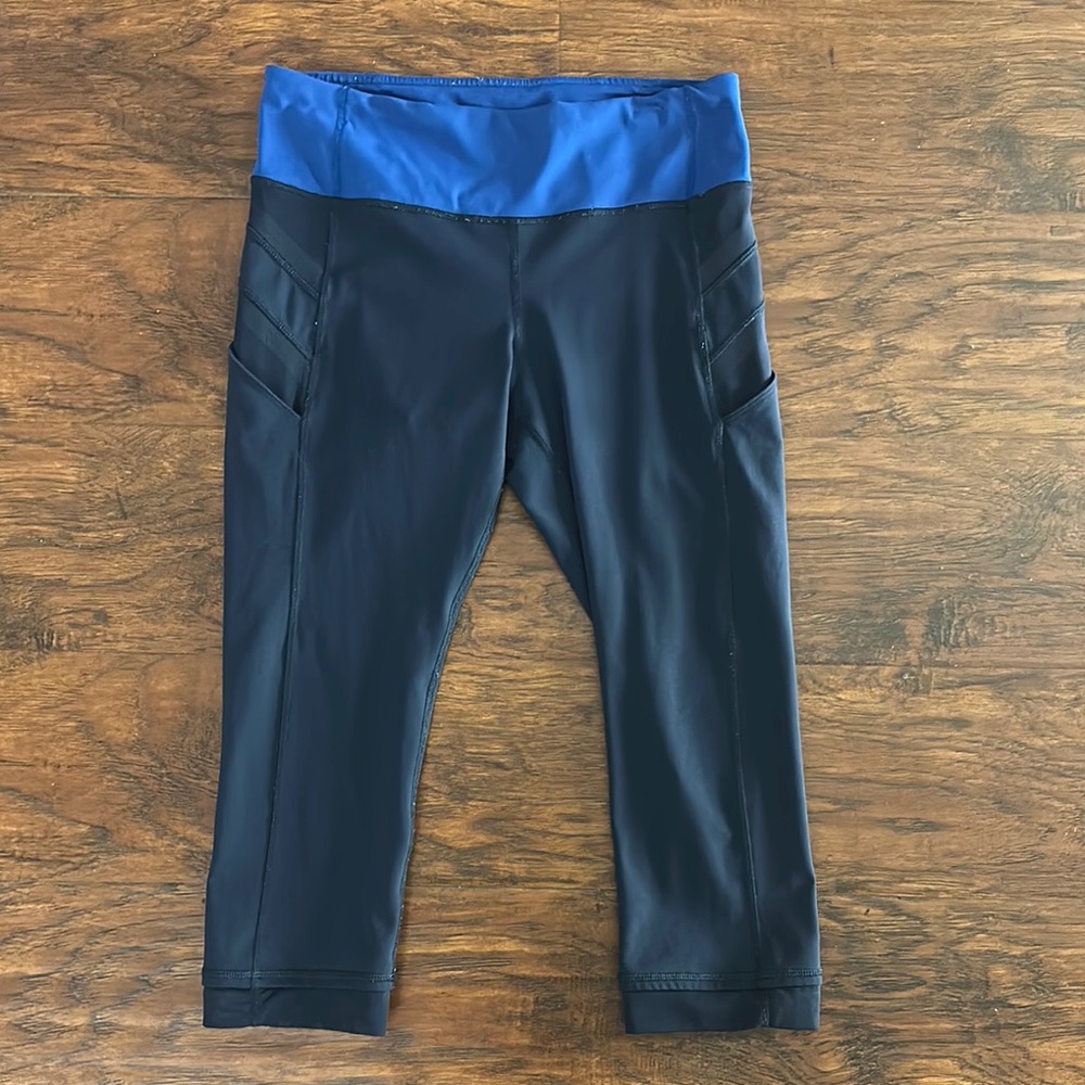 Lululemon Women’s Navy and Blue Leggings Size 6